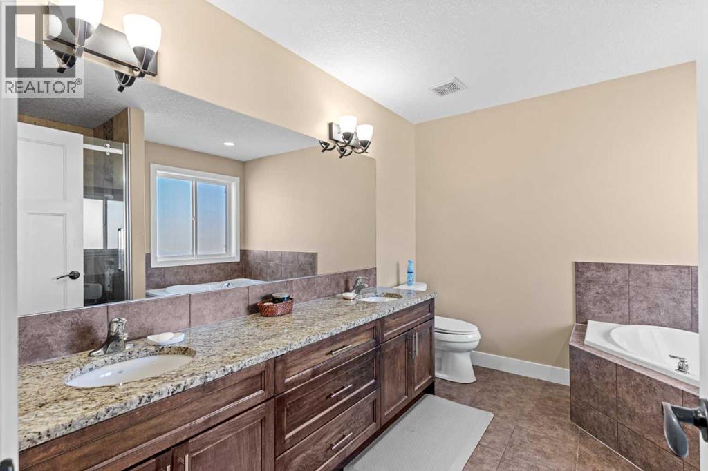 1269 Sherwood Boulevard Nw, Calgary, Alberta  T3R 0C7 - Photo 37 - A2261961