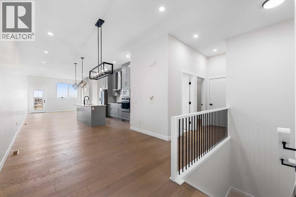 27 Wolf Crescent, Okotoks, Alberta  T1S 5V1 - Photo 3 - A2266958