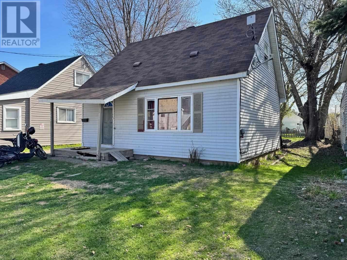 682 Wellington St W, Sault Ste. Marie, Ontario P6C 3V2 - Photo 1 - SM253280