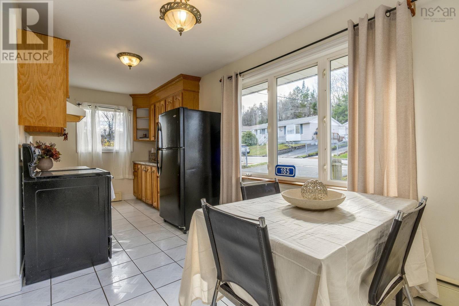 Property at 185 Aspen Crescent image 3