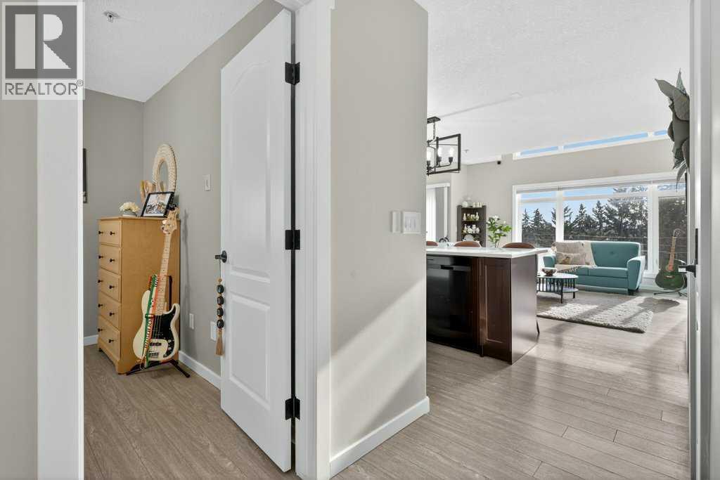 305, 141 Mountain Street, Cochrane, Alberta  T4C 1Z5 - Photo 4 - A2269892