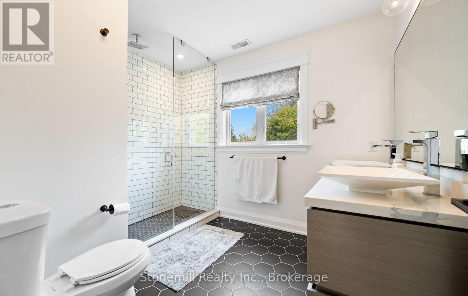 735 George Street, Burlington, Ontario L7R 2V8 - Photo 36 - W12546116