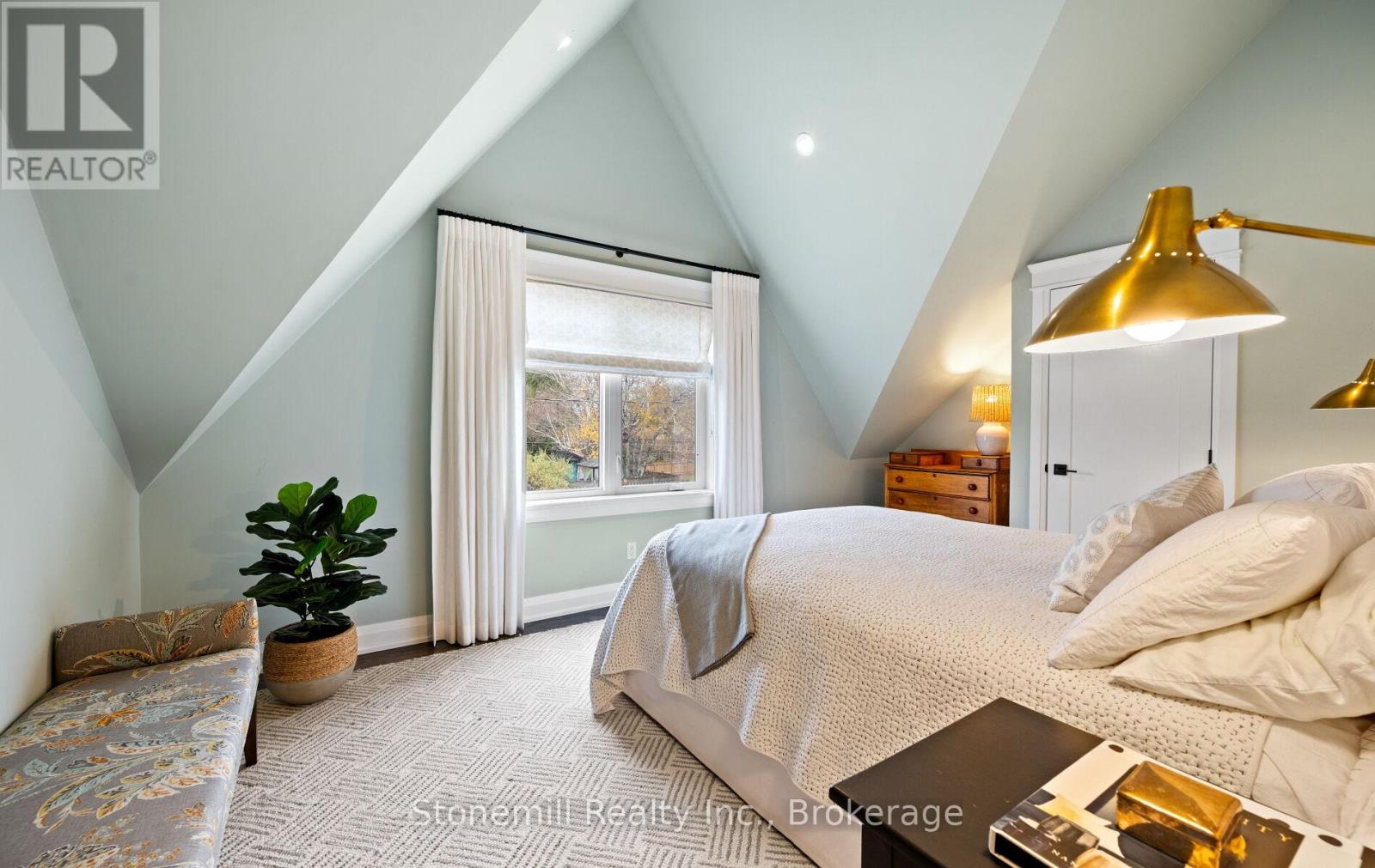 735 George Street, Burlington, Ontario L7R 2V8 - Photo 32 - W12546116