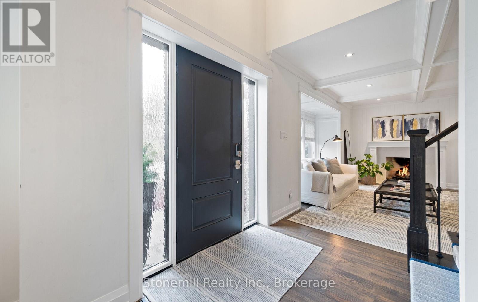 735 George Street, Burlington, Ontario L7R 2V8 - Photo 4 - W12546116