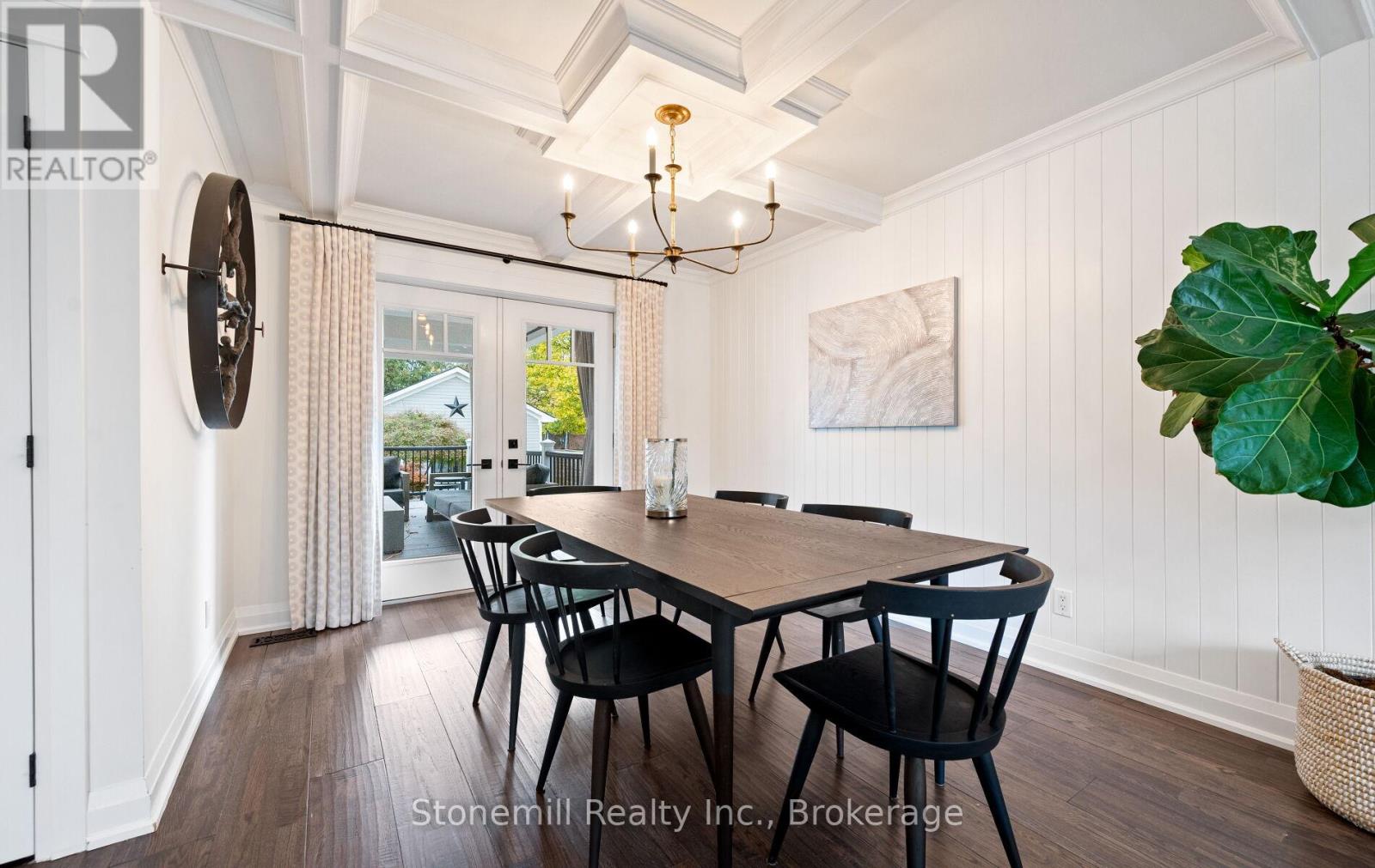 735 George Street, Burlington, Ontario L7R 2V8 - Photo 9 - W12546116