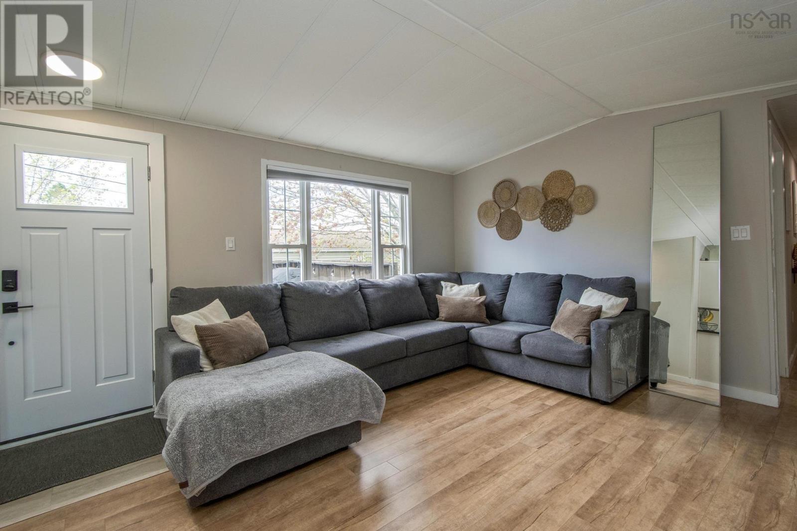 851 Duggan Drive, Beaver Bank, Nova Scotia  B4E 1L7 - Photo 13 - 202512282