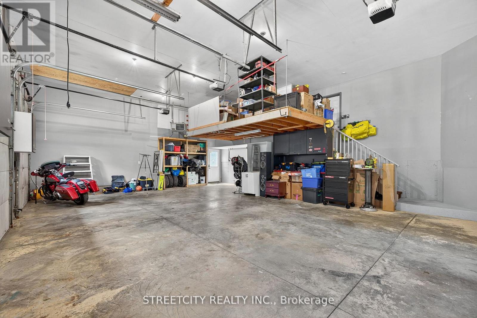 1163 Crumlin Side Road, London East, Ontario  N5V 1R6 - Photo 38 - X12551786