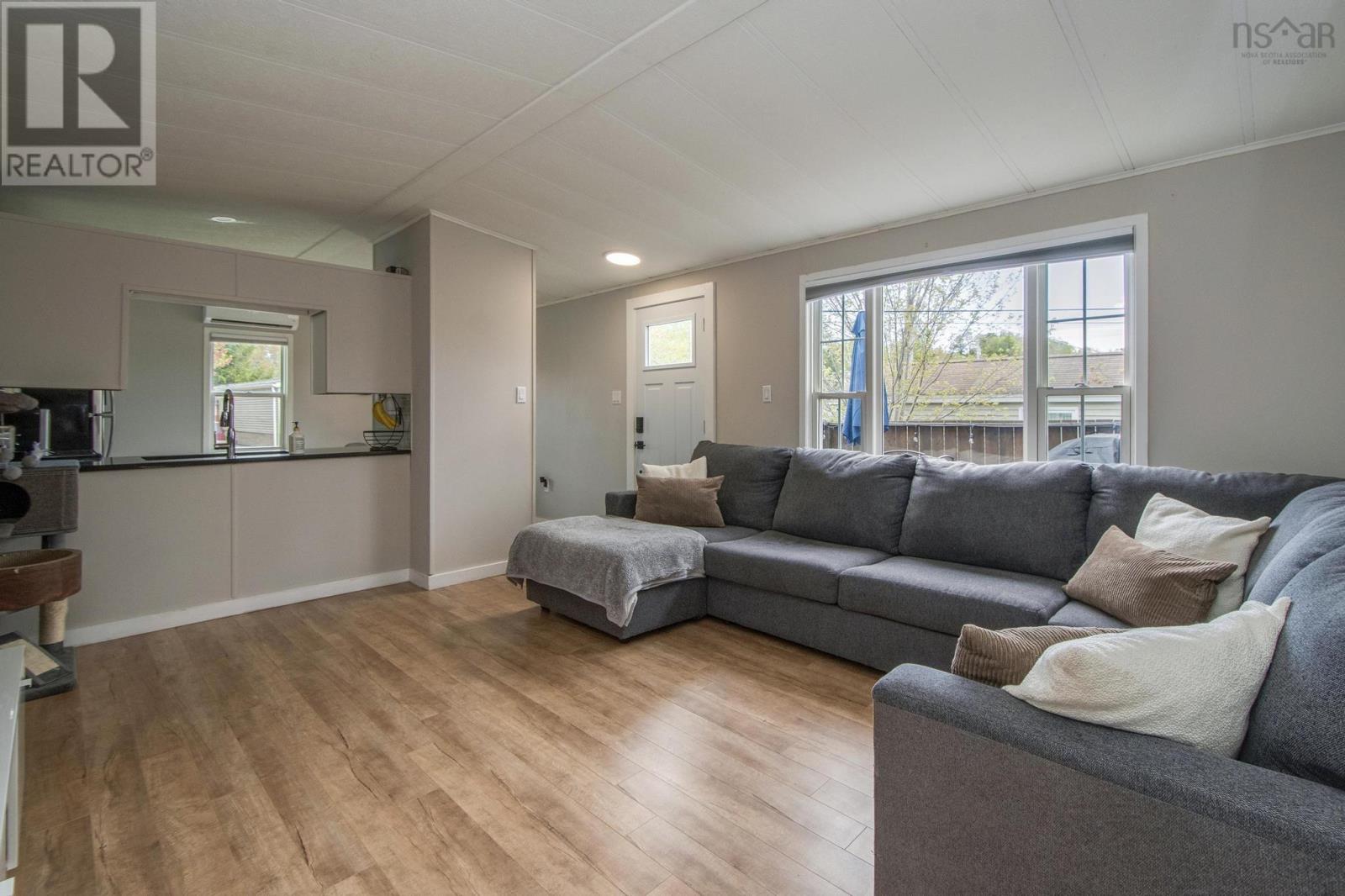 851 Duggan Drive, Beaver Bank, Nova Scotia  B4E 1L7 - Photo 14 - 202512282