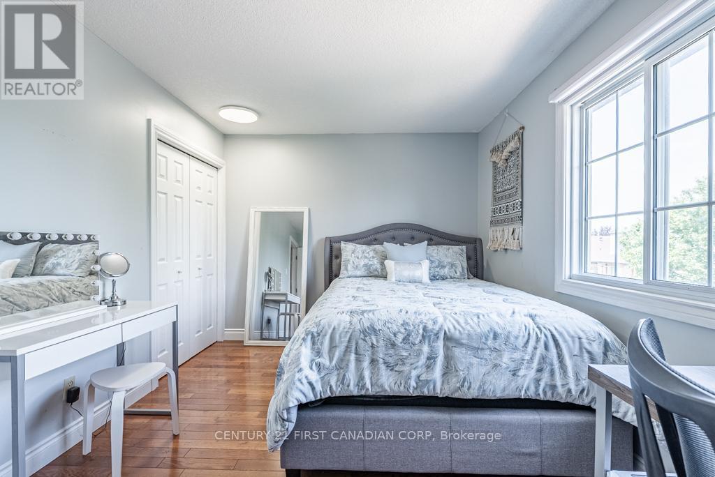 169 Ashley Crescent, London South, Ontario  N6E 3P9 - Photo 19 - X12551822