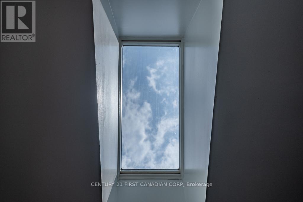 169 Ashley Crescent, London South, Ontario  N6E 3P9 - Photo 23 - X12551822