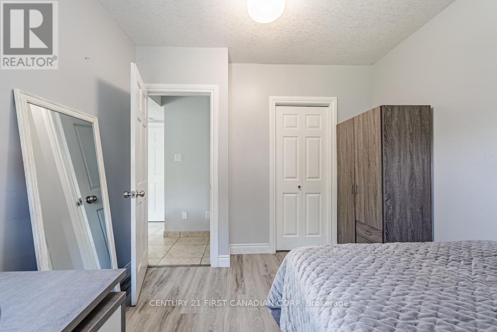 169 Ashley Crescent, London South, Ontario  N6E 3P9 - Photo 33 - X12551822