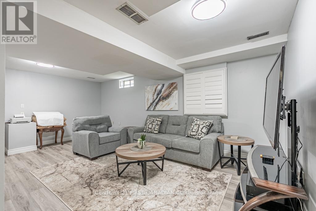 169 Ashley Crescent, London South, Ontario  N6E 3P9 - Photo 35 - X12551822