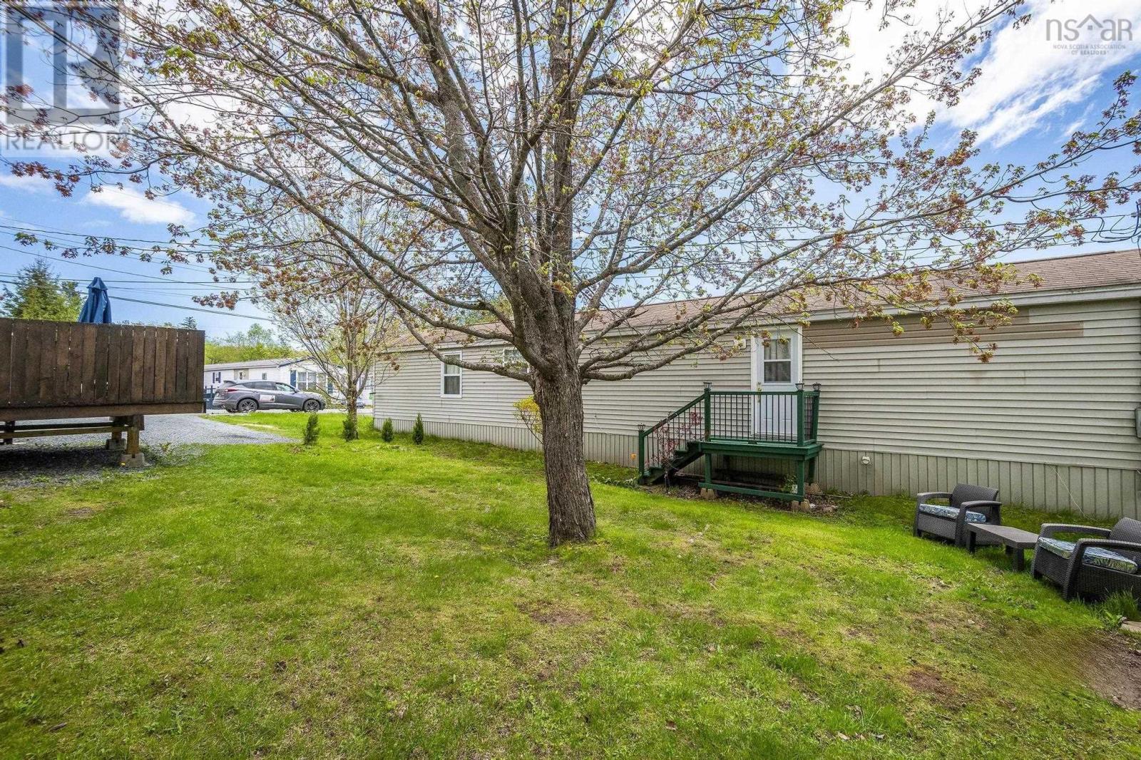 851 Duggan Drive, Beaver Bank, Nova Scotia  B4E 1L7 - Photo 4 - 202512282