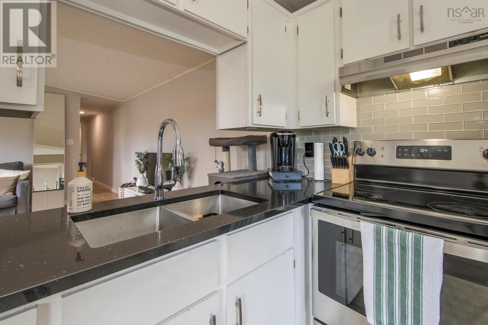 851 Duggan Drive, Beaver Bank, Nova Scotia  B4E 1L7 - Photo 9 - 202512282