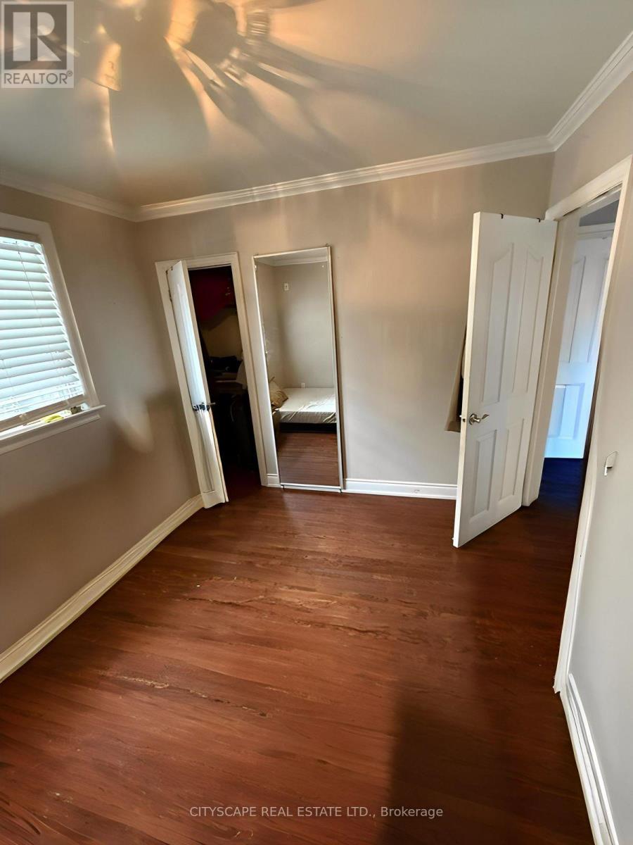 Upper - 12 Pagoda Place, Toronto, Ontario  M9V 2V2 - Photo 9 - W12541748