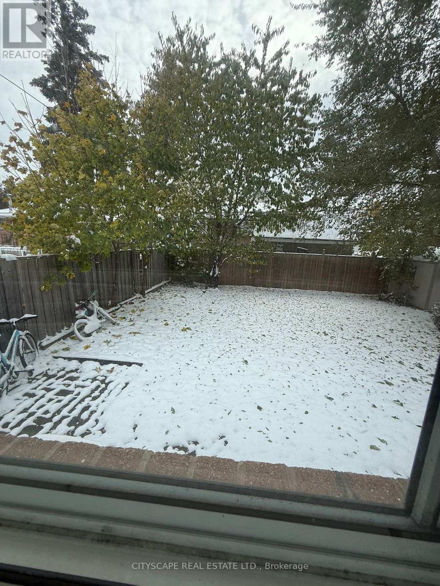 Upper - 12 Pagoda Place, Toronto, Ontario  M9V 2V2 - Photo 11 - W12541748