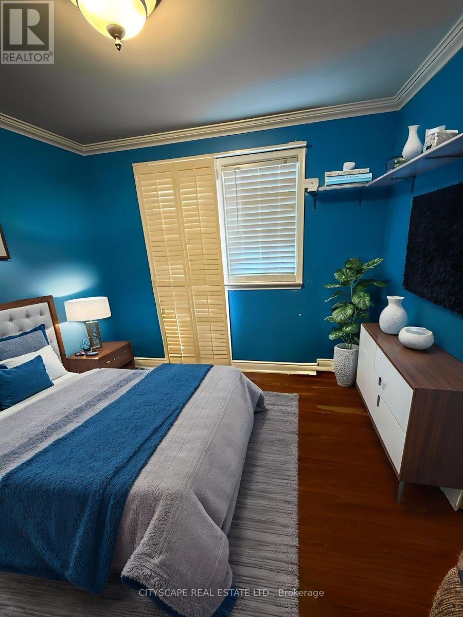 Upper - 12 Pagoda Place, Toronto, Ontario  M9V 2V2 - Photo 7 - W12541748