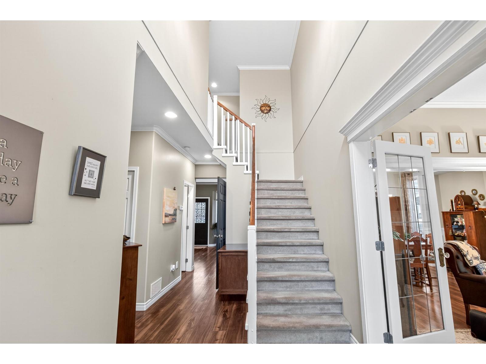 16728 62a Avenue, Surrey, British Columbia  V3S 9L3 - Photo 3 - R3067843