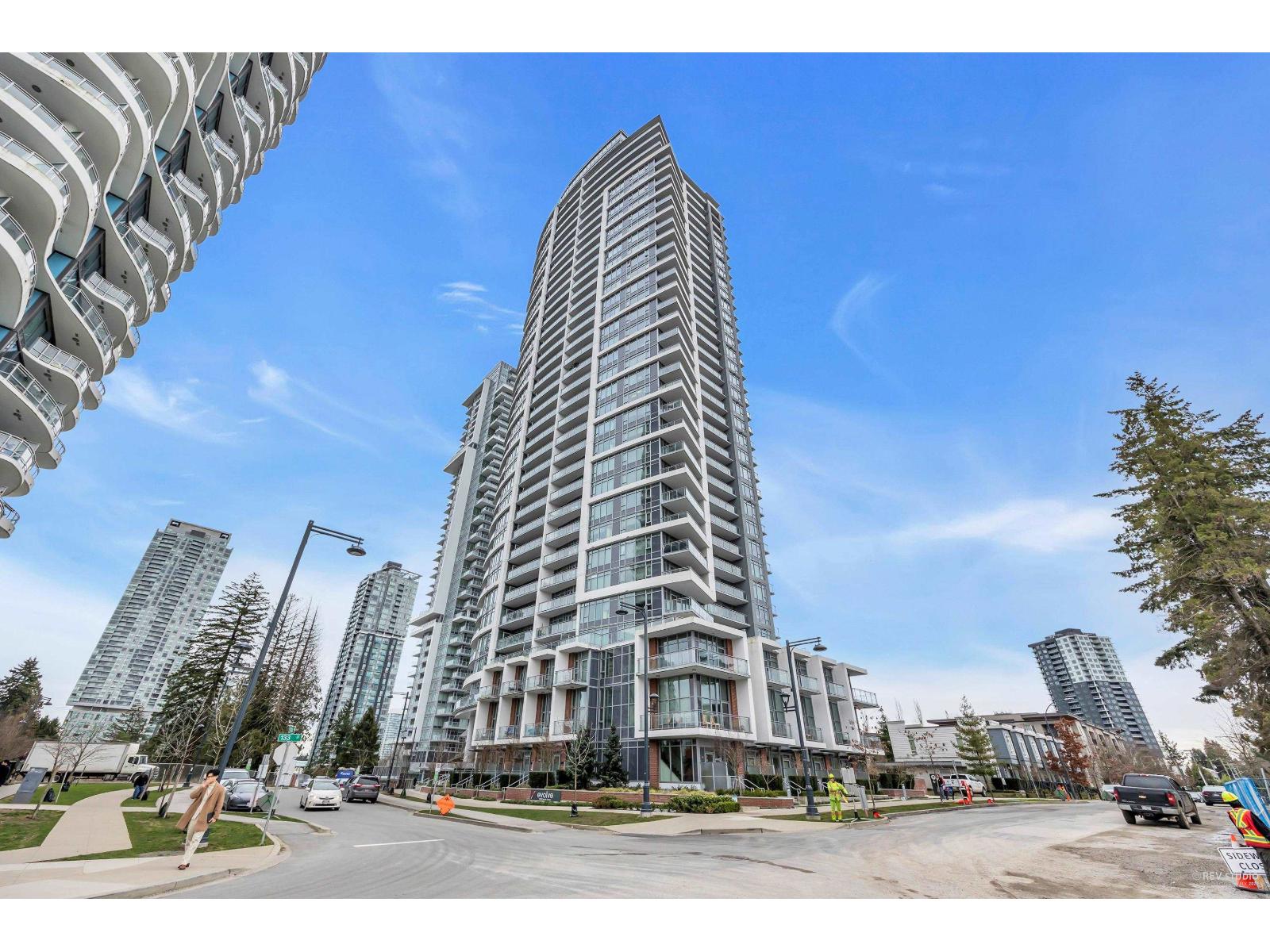 1103 13308 Central Avenue, Surrey, British Columbia  V3T 0M4 - Photo 1 - R3067889