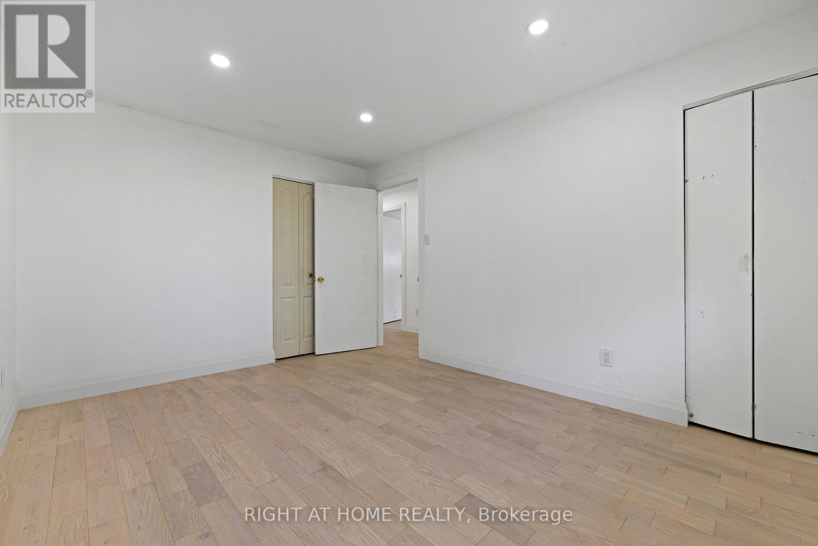 1147 Saturnia Crescent, Mississauga, Ontario  L4Y 2M2 - Photo 21 - W12551722