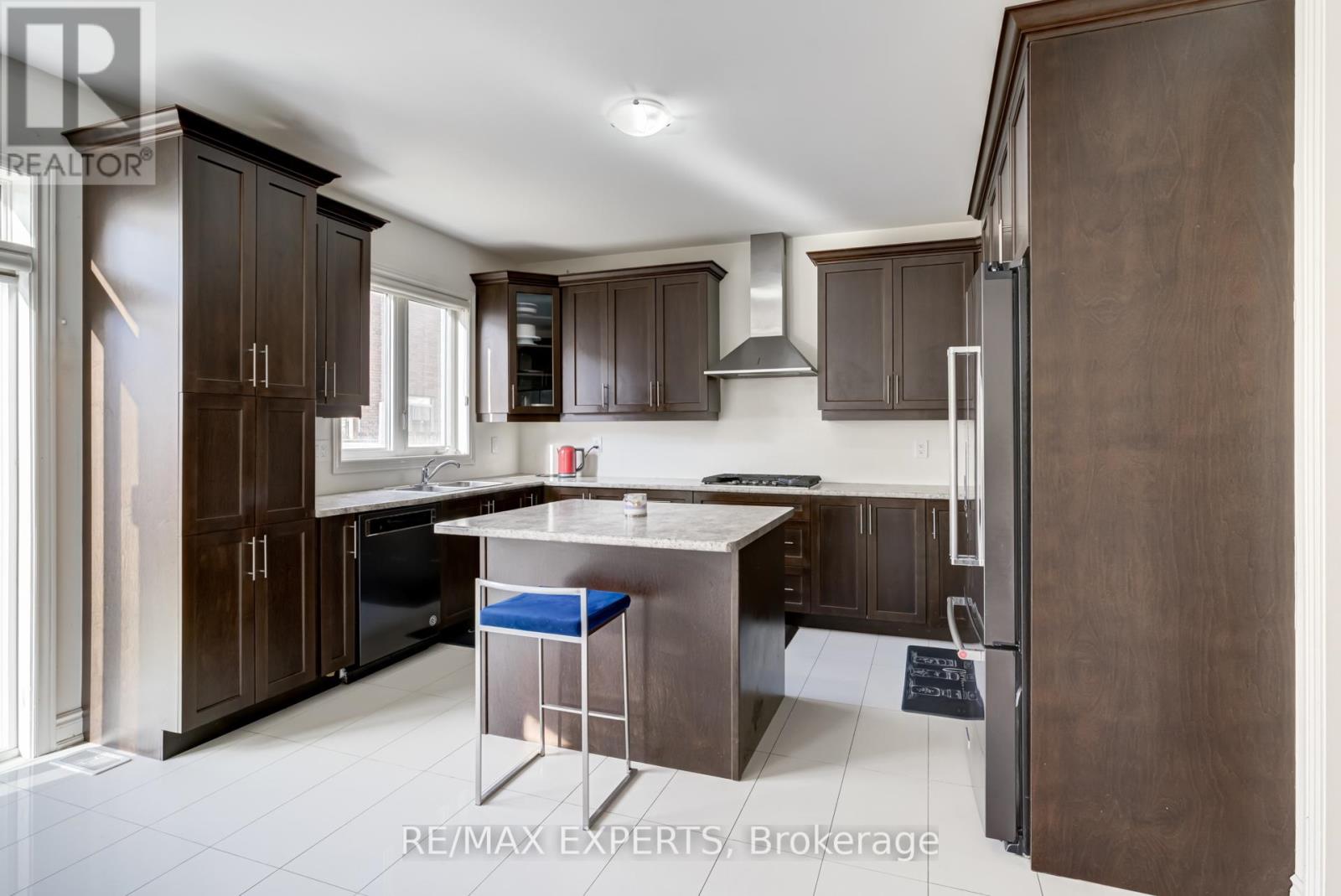 34 Gillis Road, Brampton, Ontario  L7A 4V6 - Photo 13 - W12551726