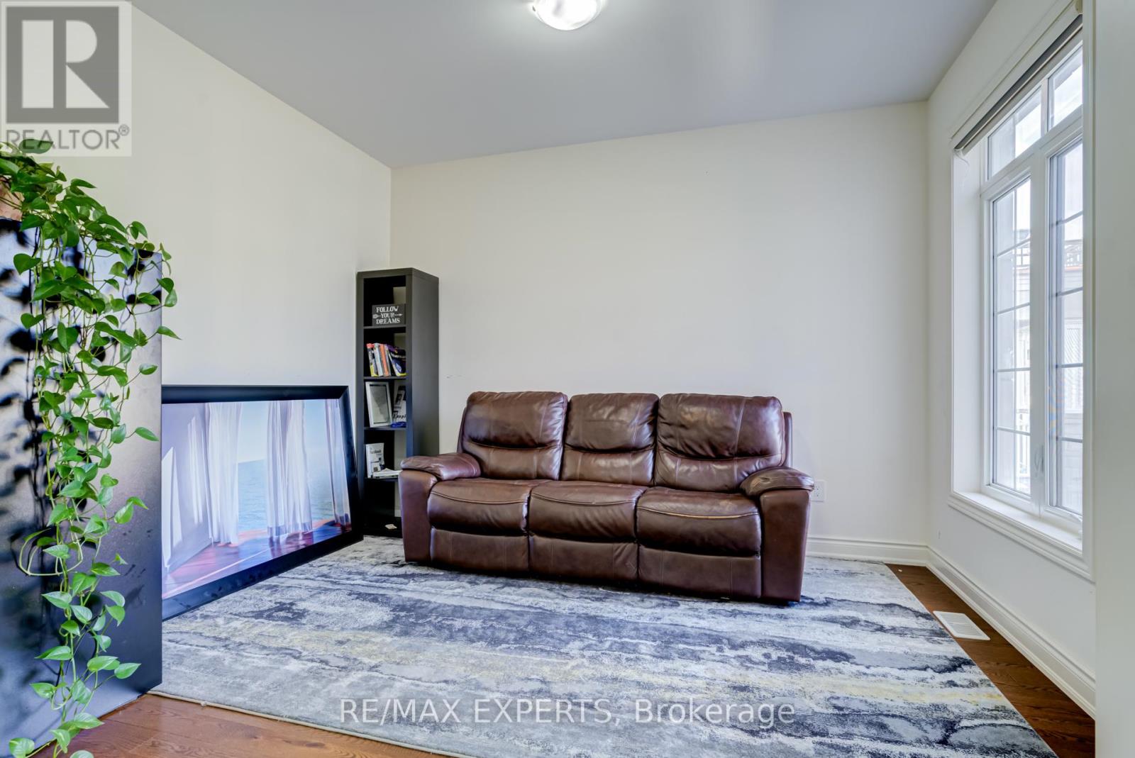 34 Gillis Road, Brampton, Ontario  L7A 4V6 - Photo 2 - W12551726