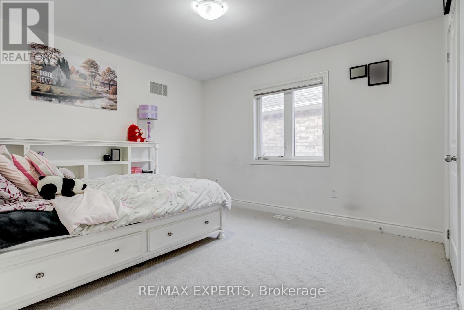 34 Gillis Road, Brampton, Ontario  L7A 4V6 - Photo 32 - W12551726