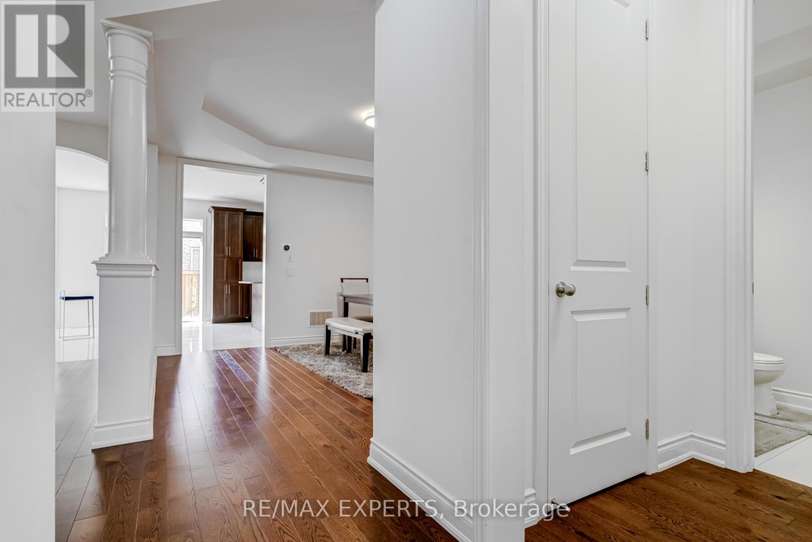 34 Gillis Road, Brampton, Ontario  L7A 4V6 - Photo 4 - W12551726