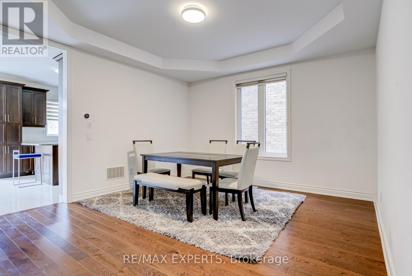 34 Gillis Road, Brampton, Ontario  L7A 4V6 - Photo 6 - W12551726