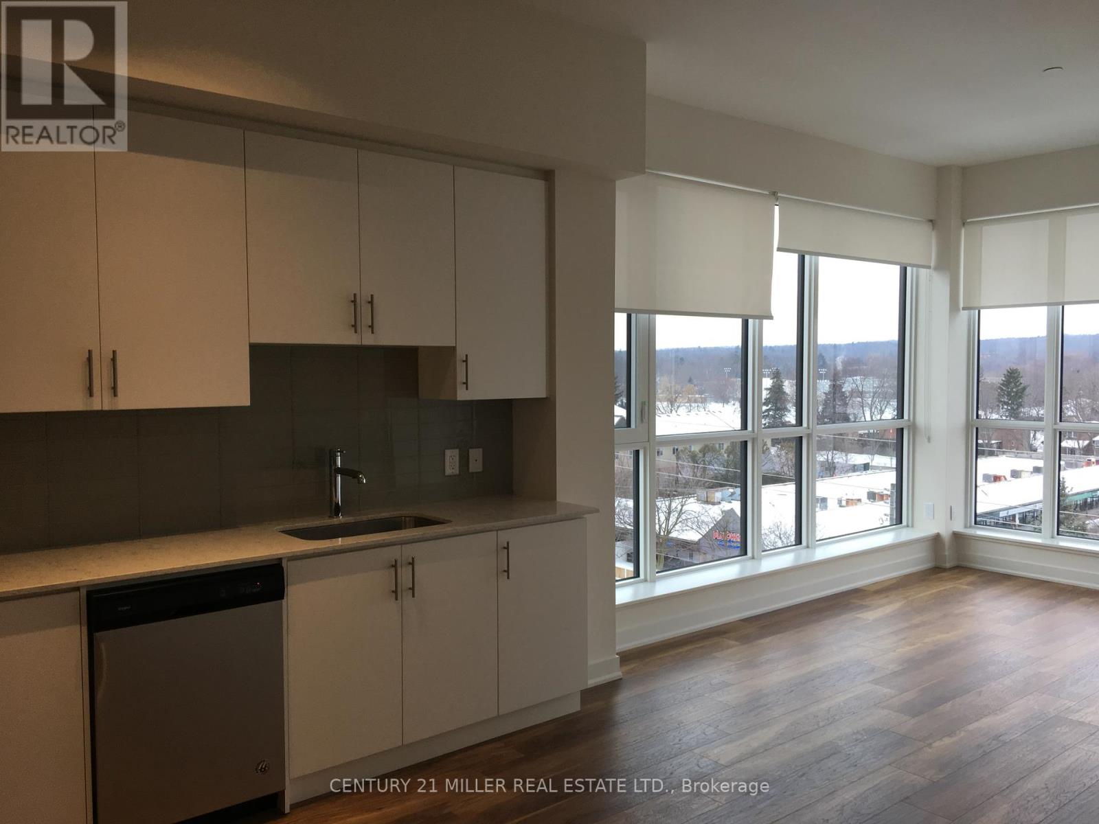 601 - 340 Plains Road E, Burlington, Ontario  L7T 4H7 - Photo 8 - W12551766