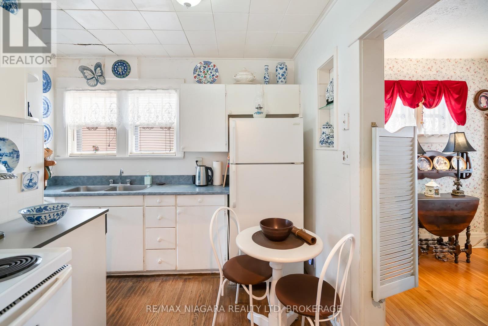 4494 Huron Street, Niagara Falls, Ontario  L2E 2H3 - Photo 22 - X12551890