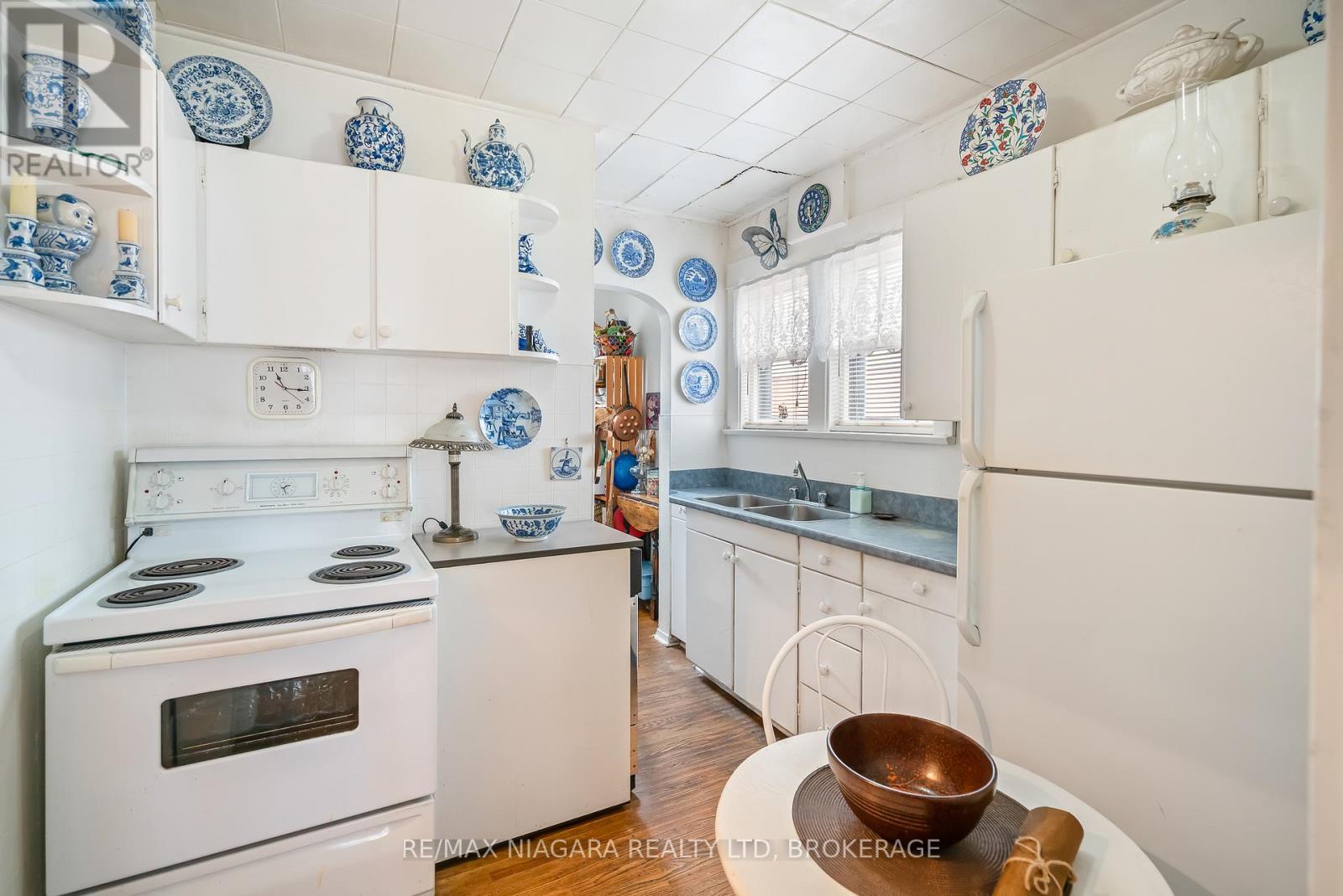 4494 Huron Street, Niagara Falls, Ontario  L2E 2H3 - Photo 23 - X12551890