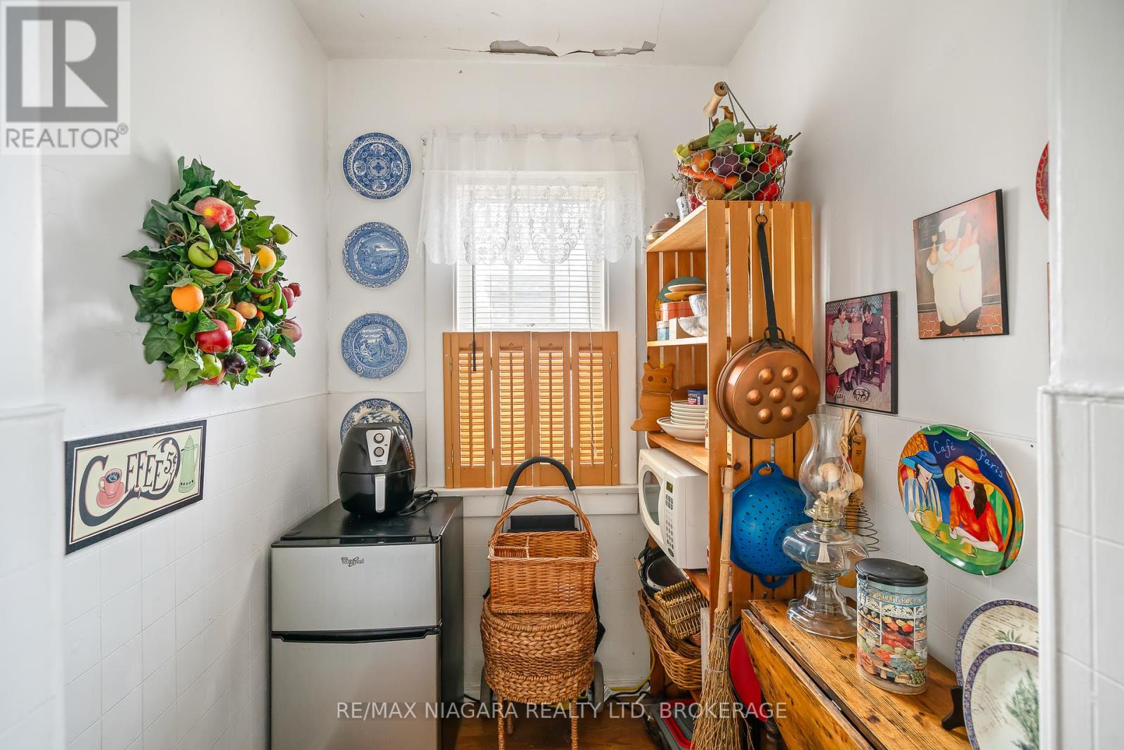 4494 Huron Street, Niagara Falls, Ontario  L2E 2H3 - Photo 25 - X12551890