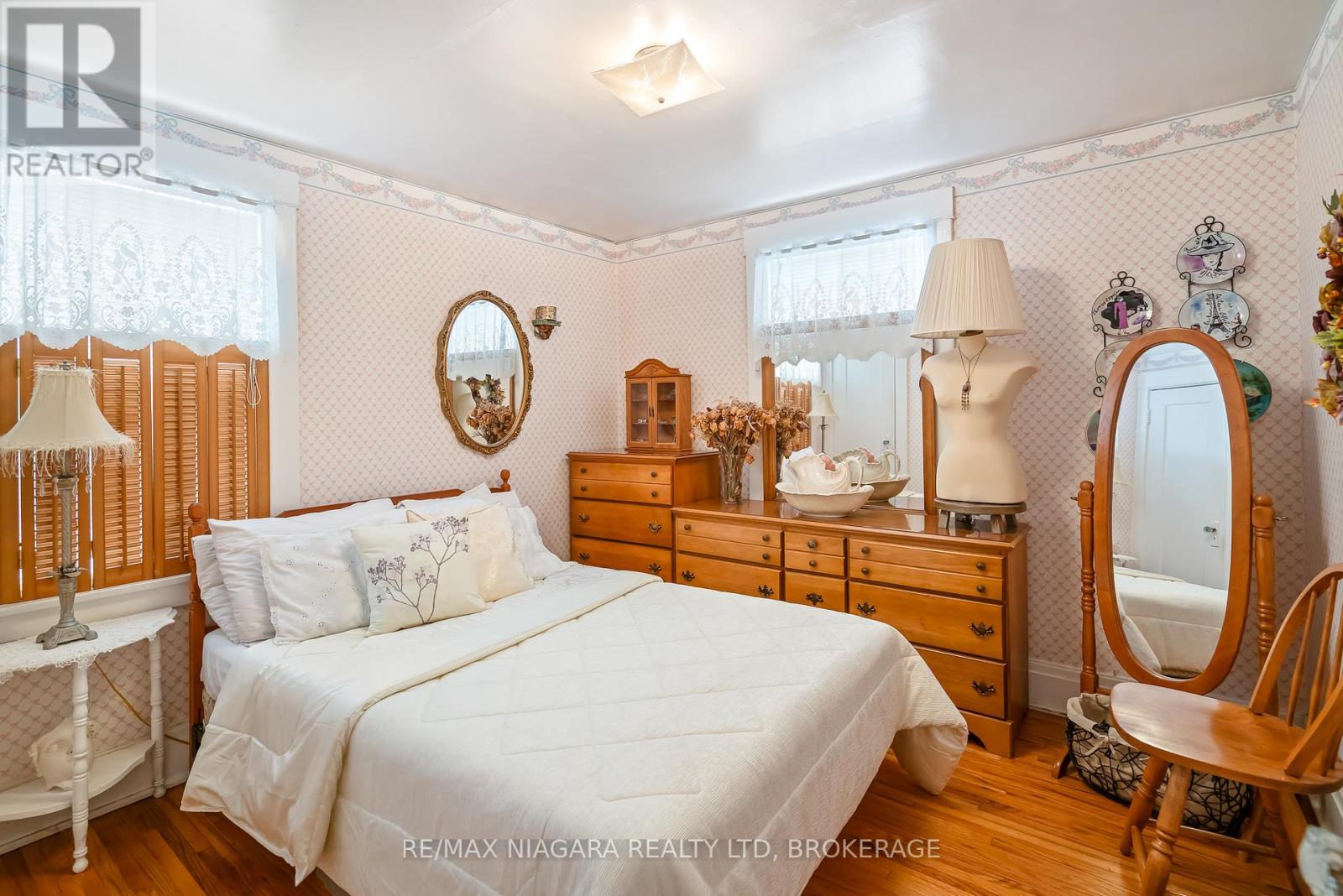 4494 Huron Street, Niagara Falls, Ontario  L2E 2H3 - Photo 28 - X12551890