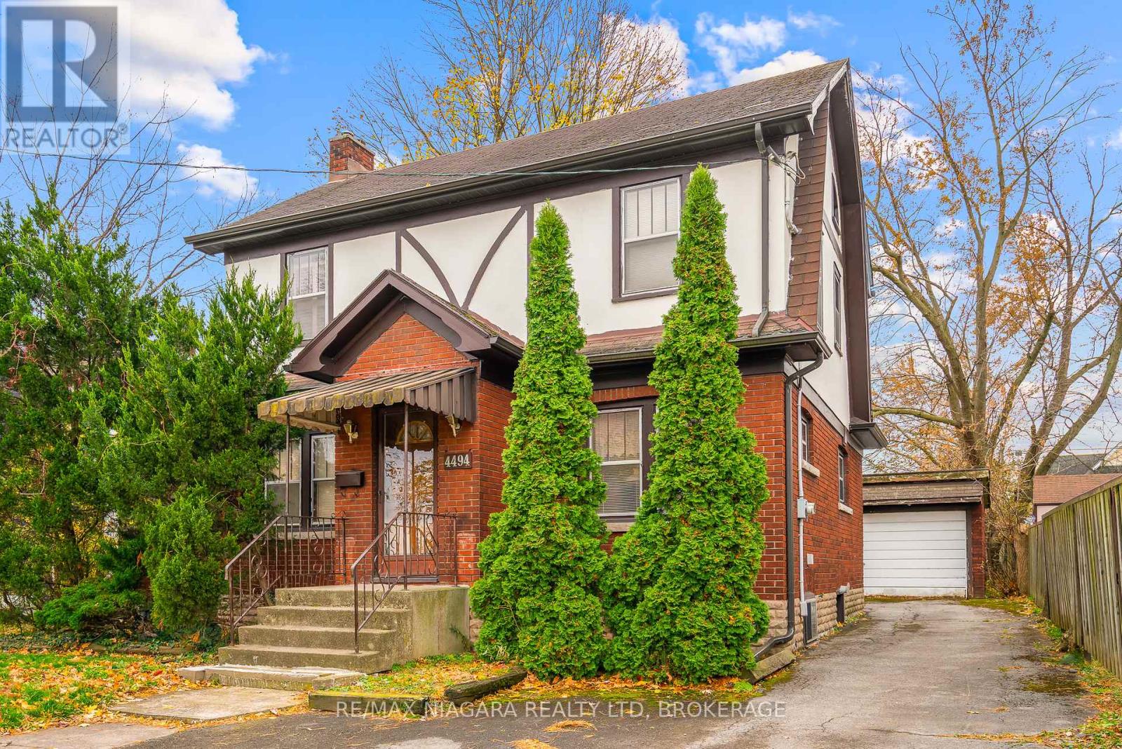 4494 Huron Street, Niagara Falls, Ontario  L2E 2H3 - Photo 3 - X12551890