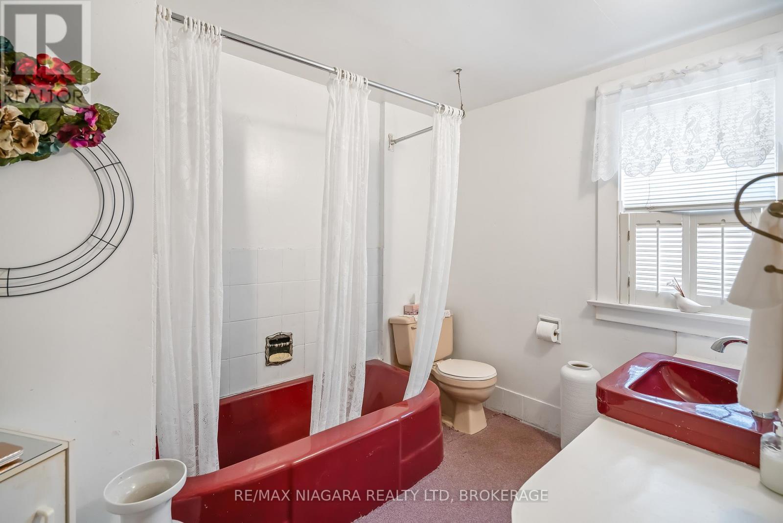 4494 Huron Street, Niagara Falls, Ontario  L2E 2H3 - Photo 6 - X12551890