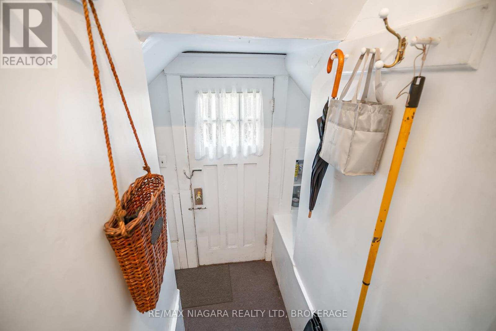 4494 Huron Street, Niagara Falls, Ontario  L2E 2H3 - Photo 8 - X12551890