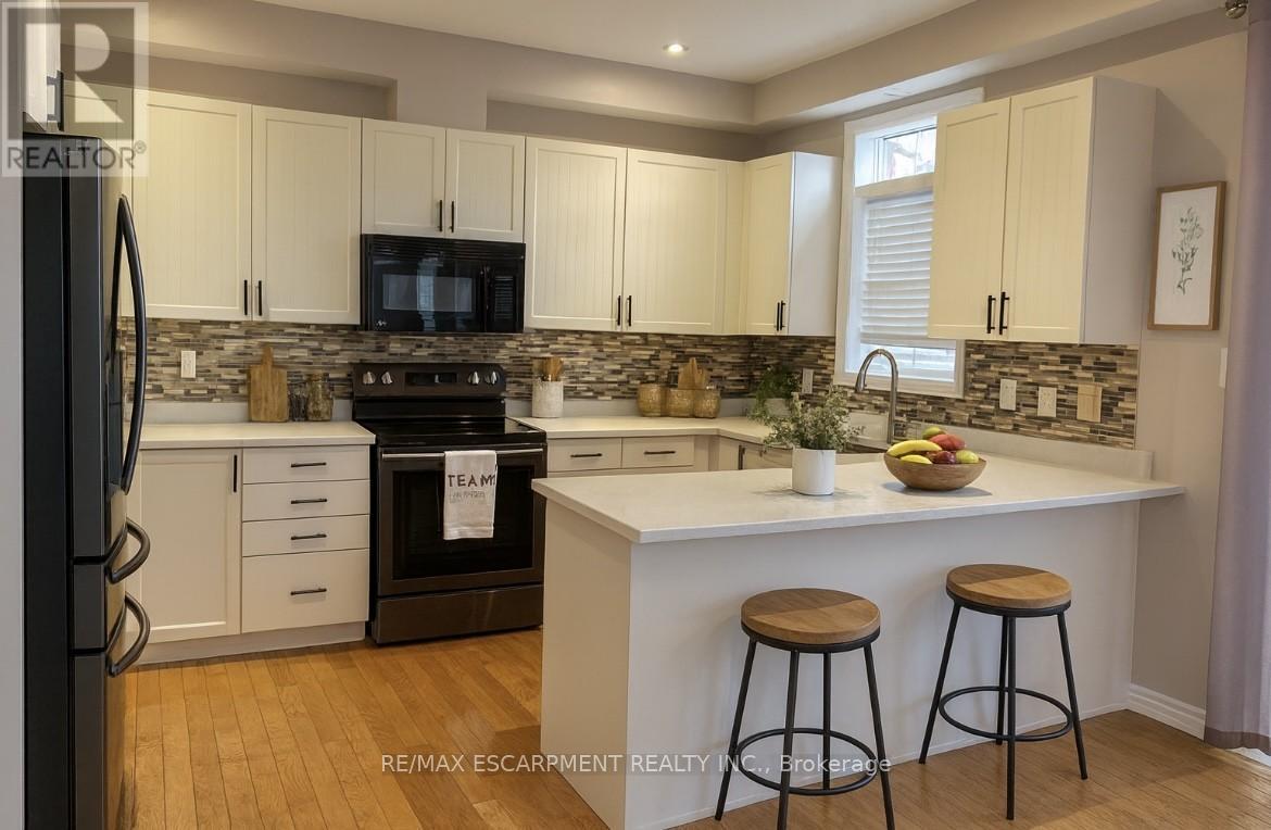 37 - 99 Panabaker Drive, Hamilton, Ontario  L9G 0A3 - Photo 9 - X12551690