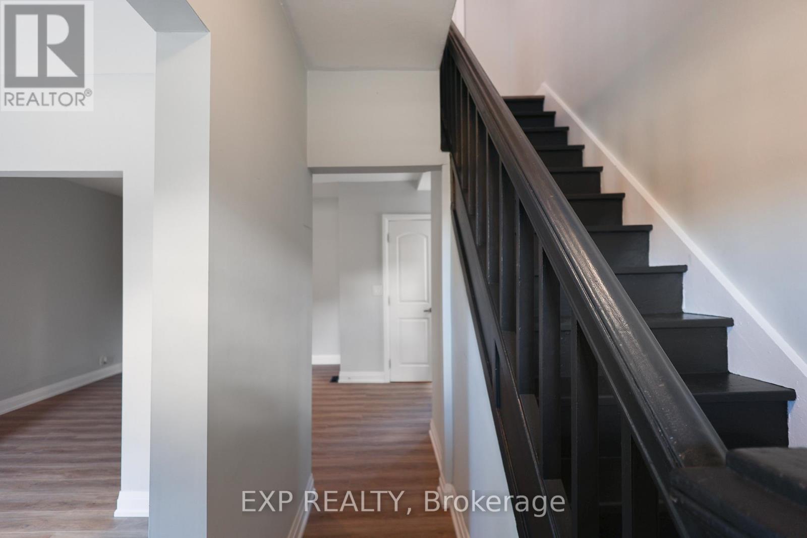 1275 Cannon Street E, Hamilton, Ontario  L8H 1V5 - Photo 2 - X12551756