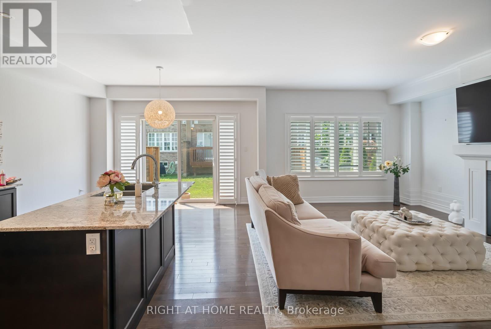 7 Windsor Circle, Niagara-On-The-Lake, Ontario  L0S 1J0 - Photo 9 - X12551758