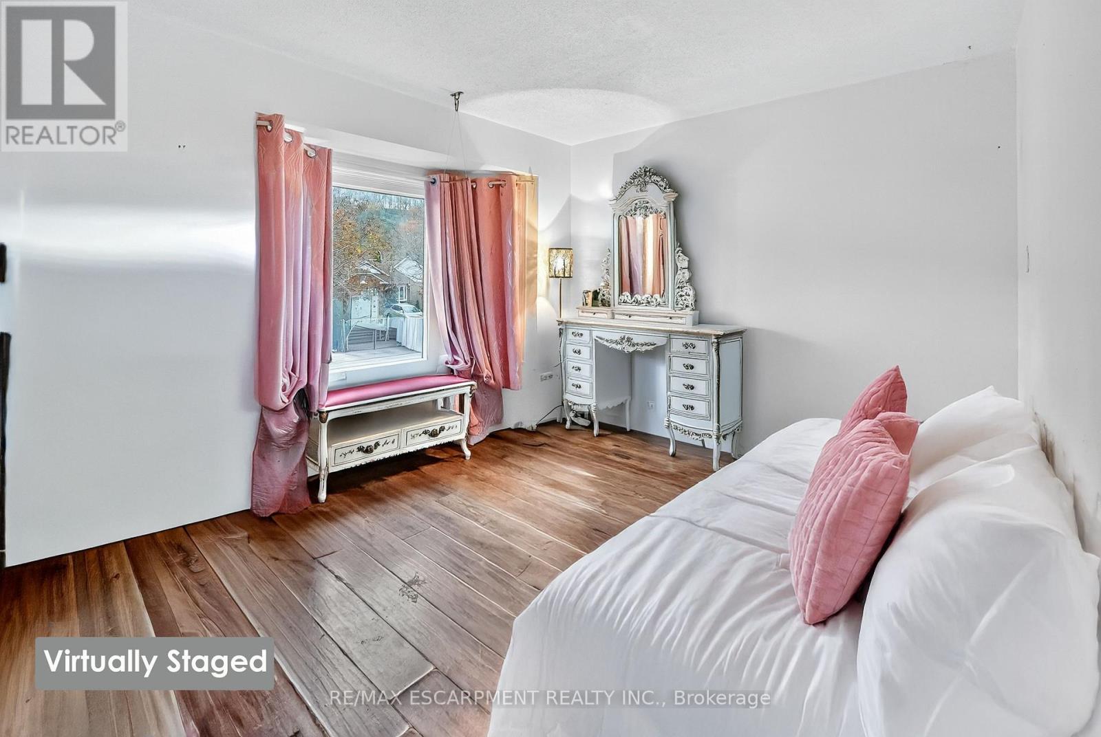 4 Pleasant Grove Terrace, Grimsby, Ontario  L3M 5G8 - Photo 15 - X12551760