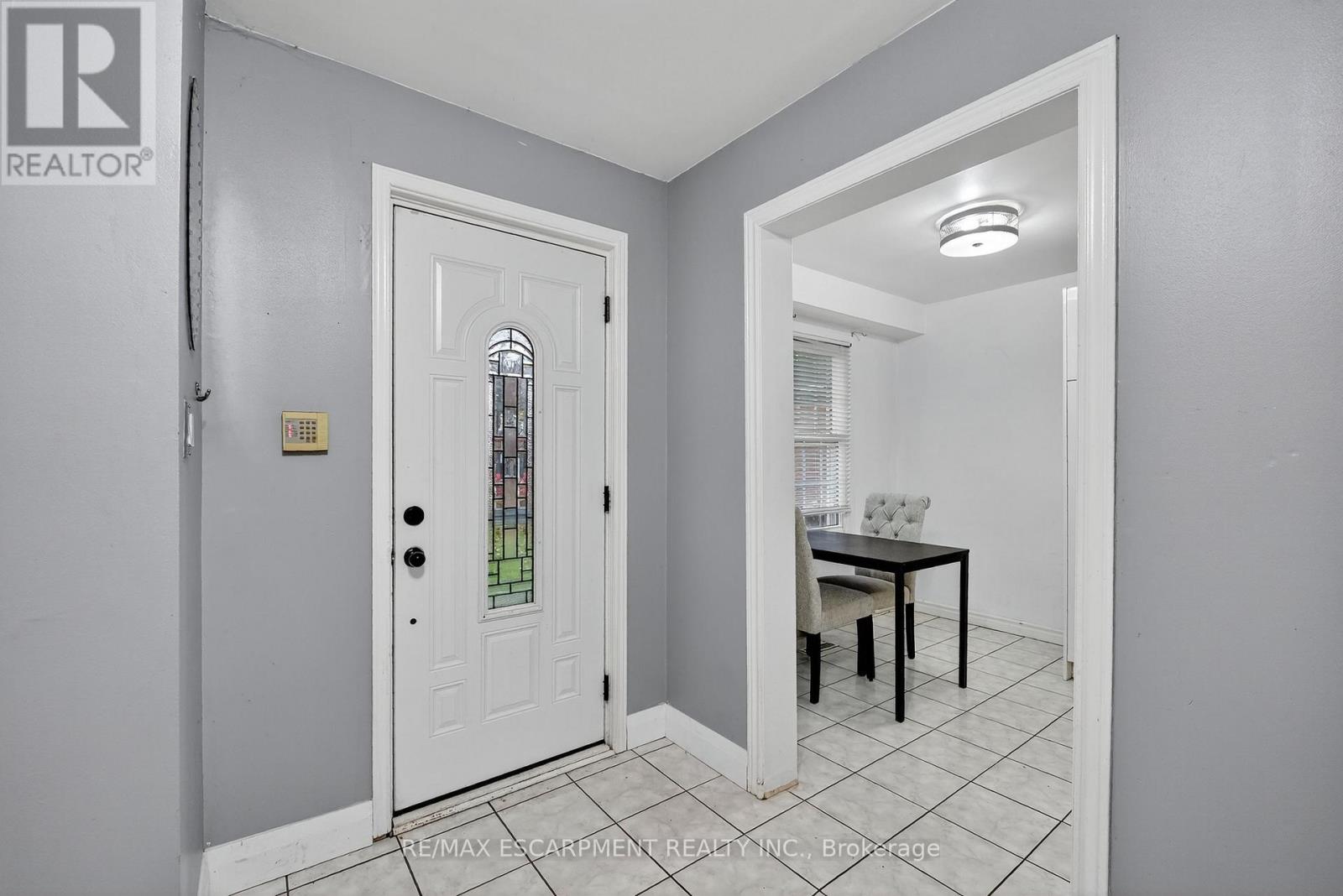 4 Pleasant Grove Terrace, Grimsby, Ontario  L3M 5G8 - Photo 4 - X12551760