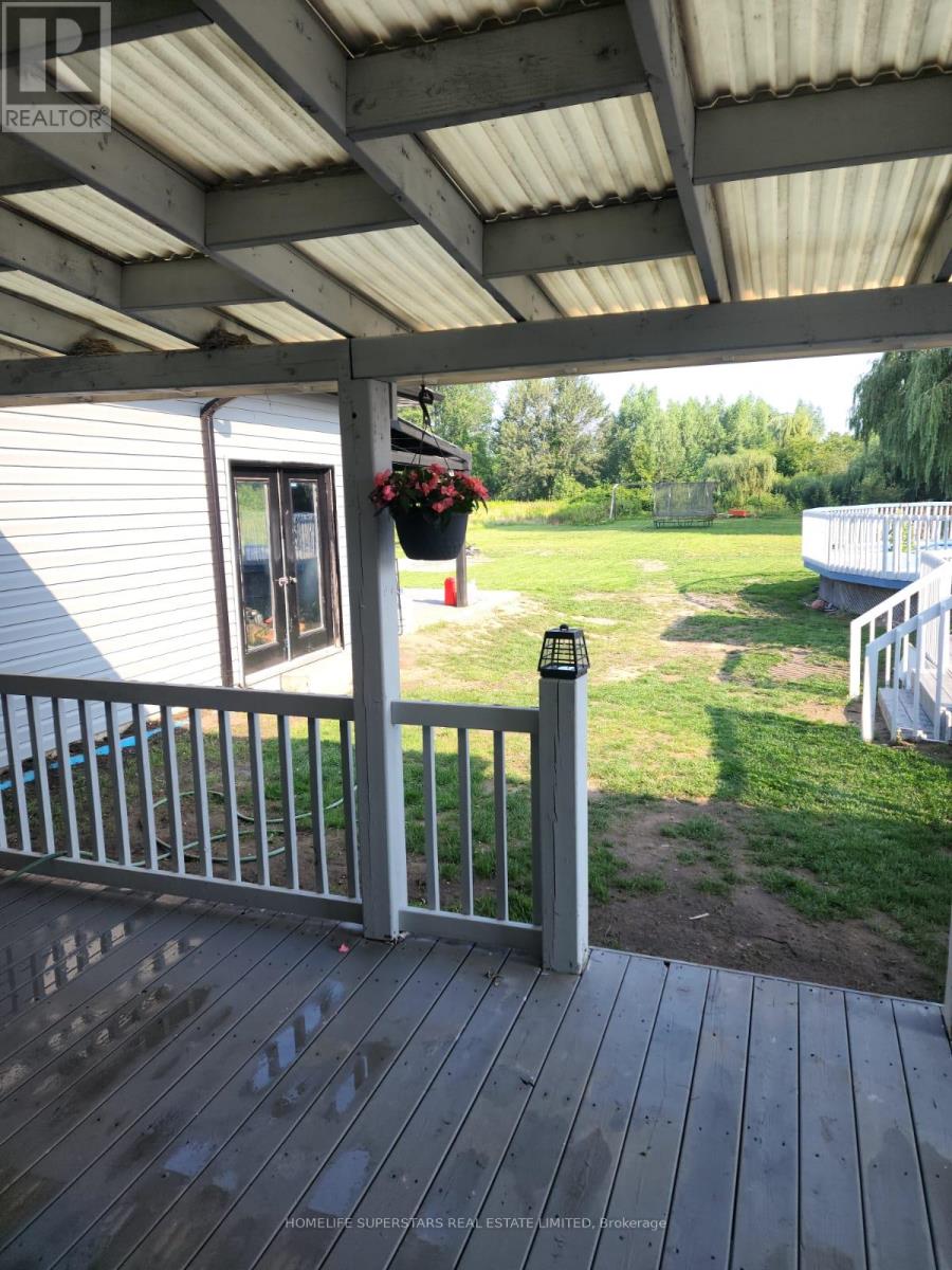 1988 River Road, London East, Ontario  N5W 6C2 - Photo 15 - X12551764