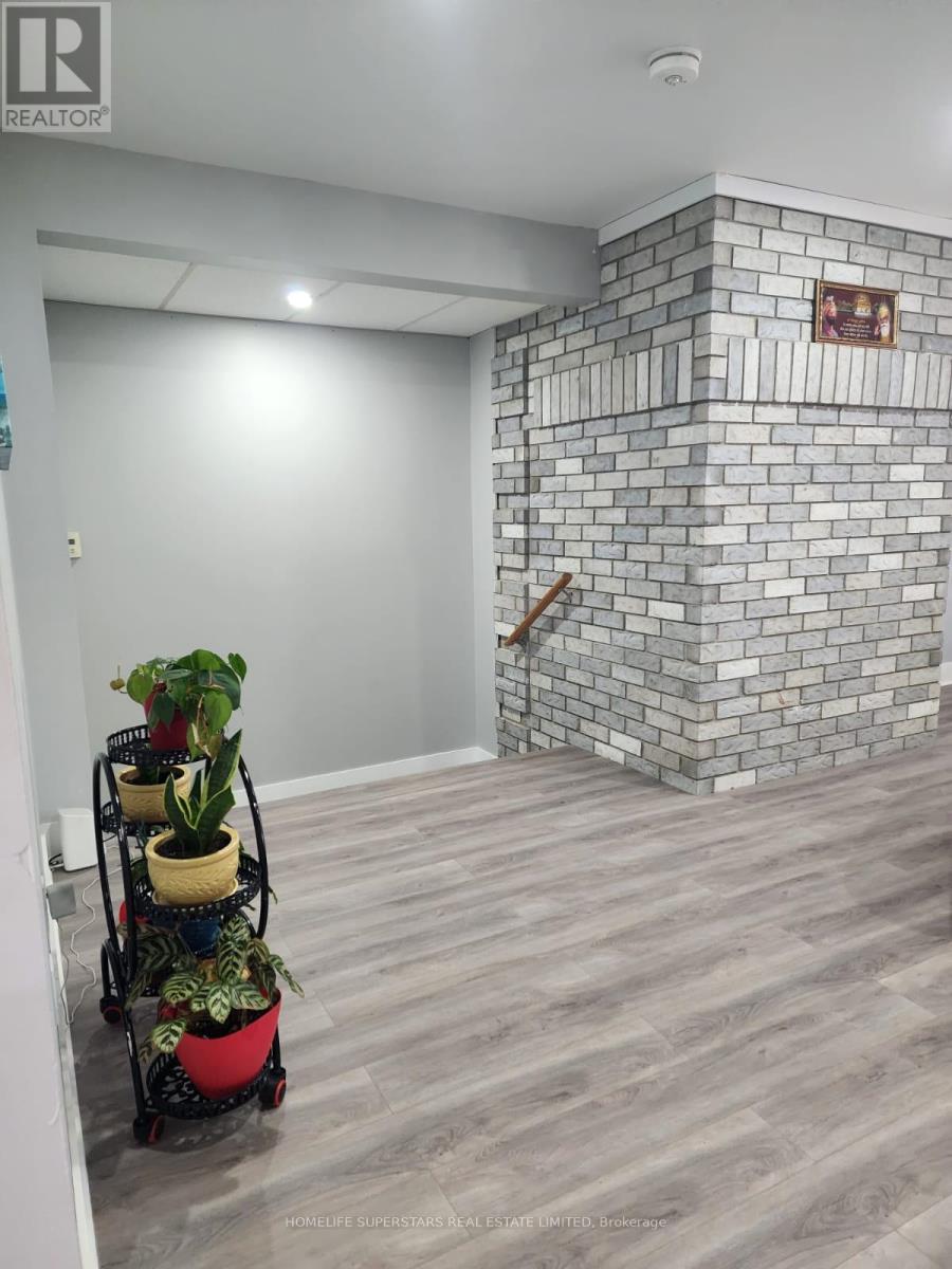 1988 River Road, London East, Ontario  N5W 6C2 - Photo 7 - X12551764