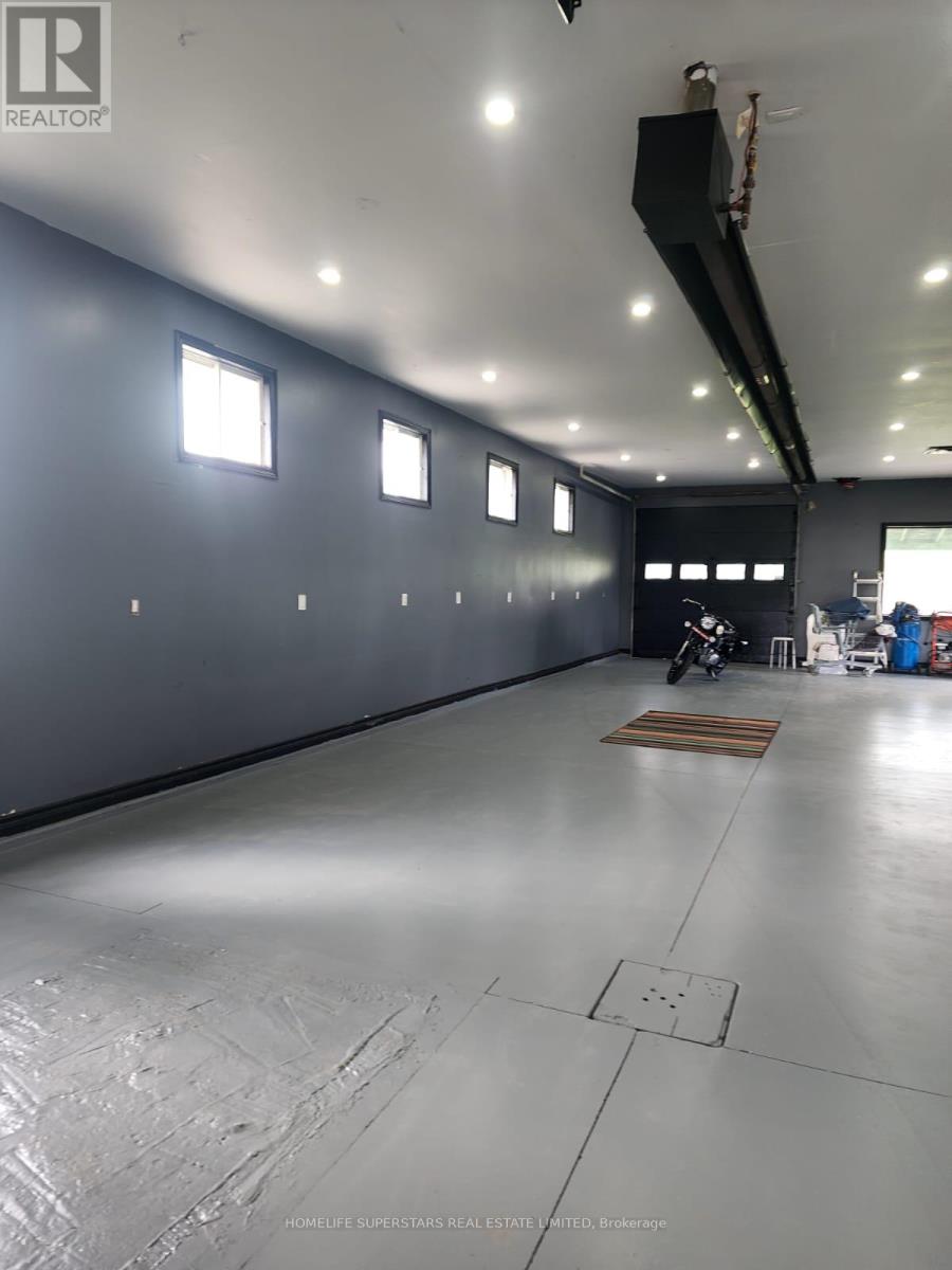 1988 River Road, London East, Ontario  N5W 6C2 - Photo 8 - X12551764