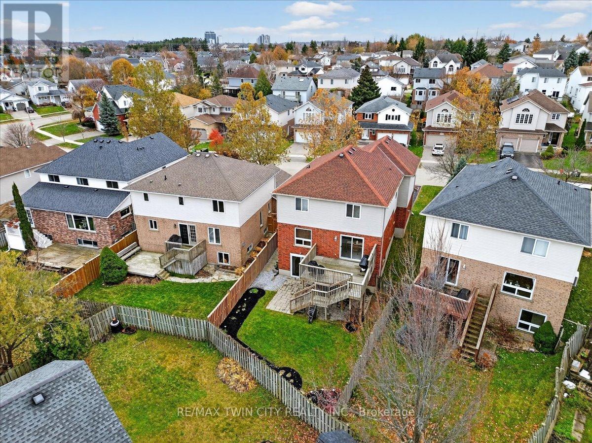 166 Bridgewater Crescent, Waterloo, Ontario  N2T 2M1 - Photo 50 - X12551768