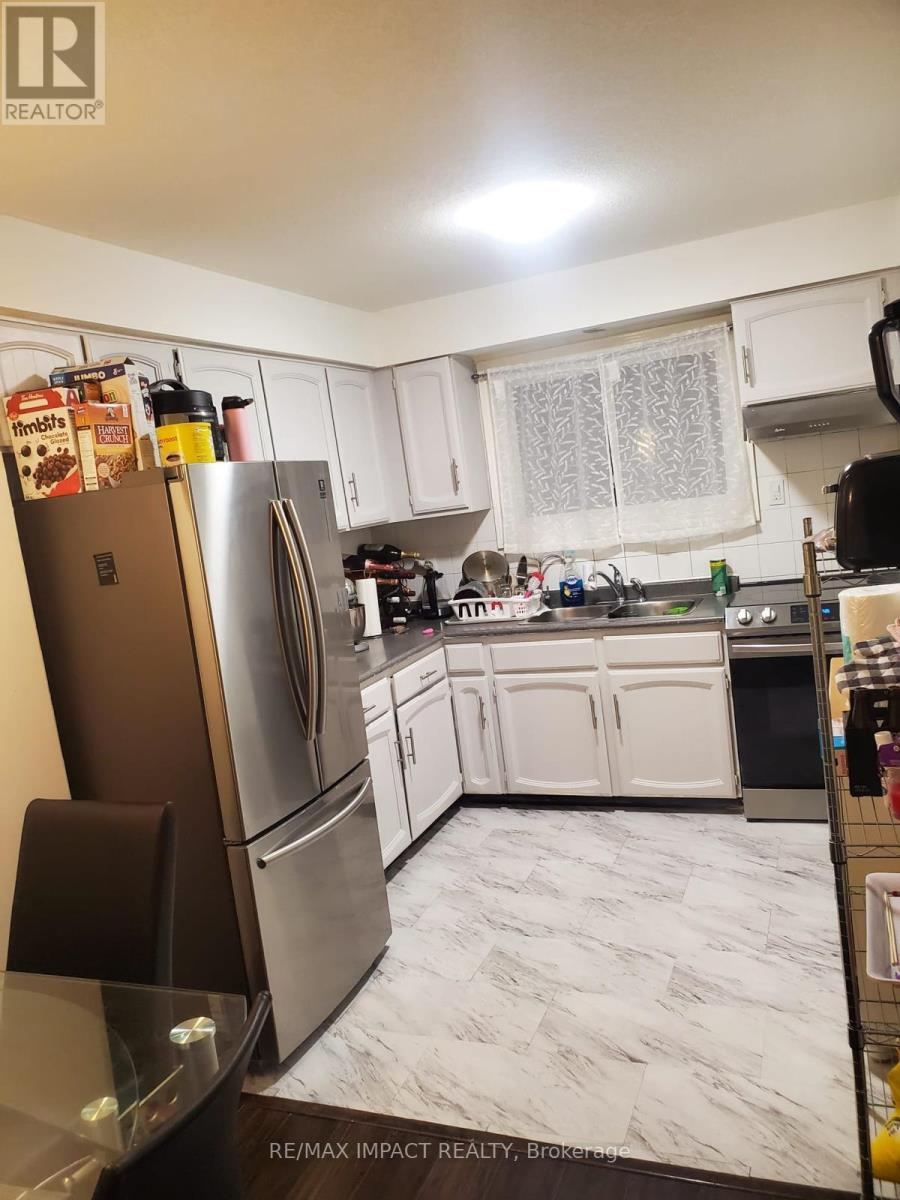 17 - 285 Bluevale Street N, Waterloo, Ontario  N2J 4L8 - Photo 2 - X12551782