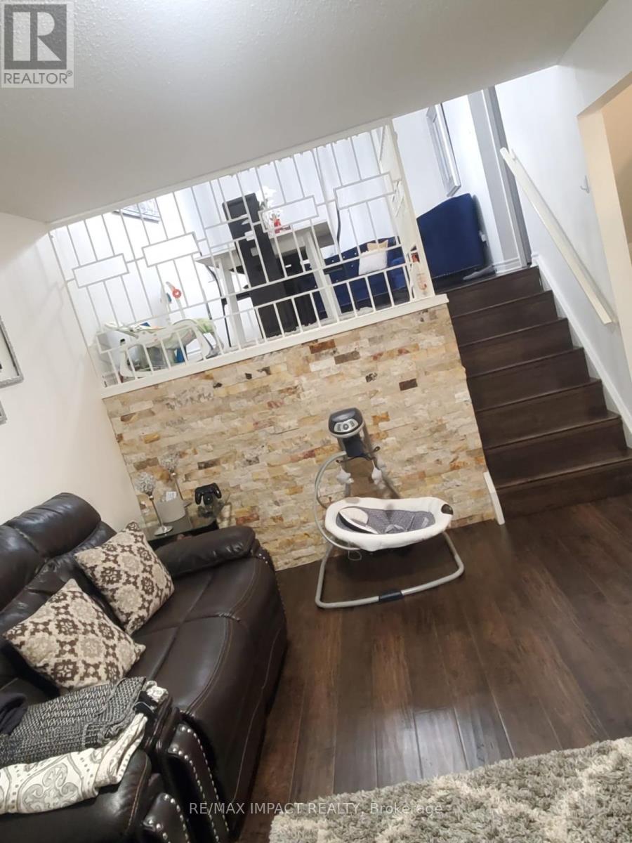 17 - 285 Bluevale Street N, Waterloo, Ontario  N2J 4L8 - Photo 3 - X12551782