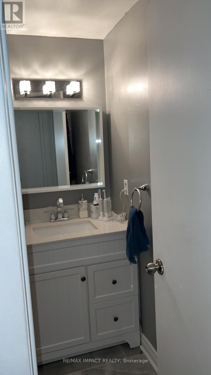 17 - 285 Bluevale Street N, Waterloo, Ontario  N2J 4L8 - Photo 8 - X12551782