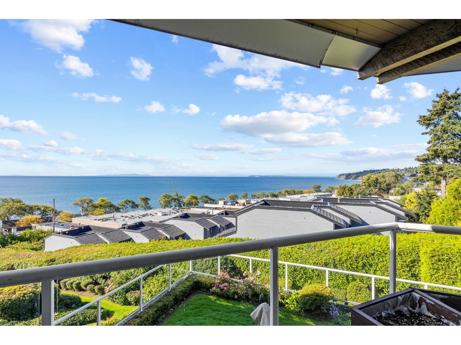 504 15015 VICTORIA AVENUE, White Rock, British Columbia